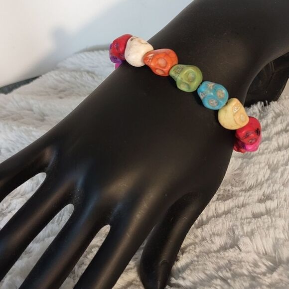 Colorful Stone Skull Stretch Bracelet - Picture 5 of 5